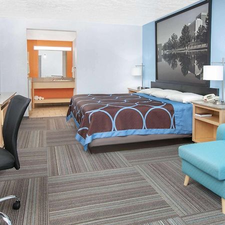 Super 8 By Wyndham City Of Moore Bagian luar foto